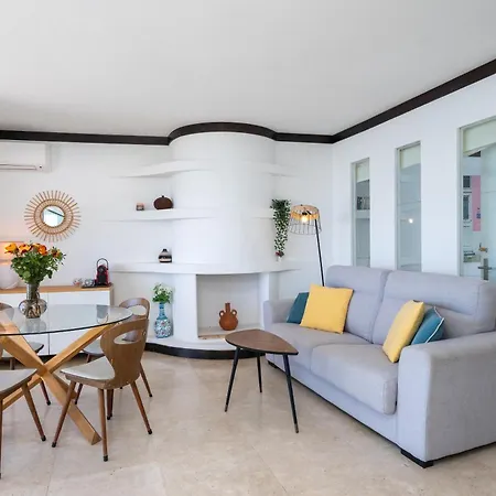 Aveiros By The Sea By Intiholidays